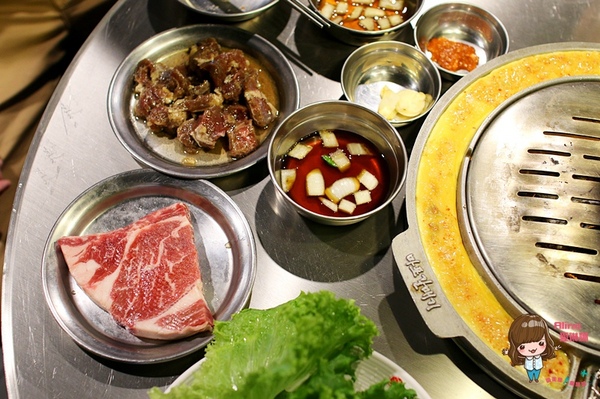 新麻蒲海鷗臺灣1號店：【食記】台北東區 新麻蒲海鷗臺灣1號店마포갈매기 韓式烤肉 松阪豬 海鷗肉 雪花沙朗牛 爐邊蛋