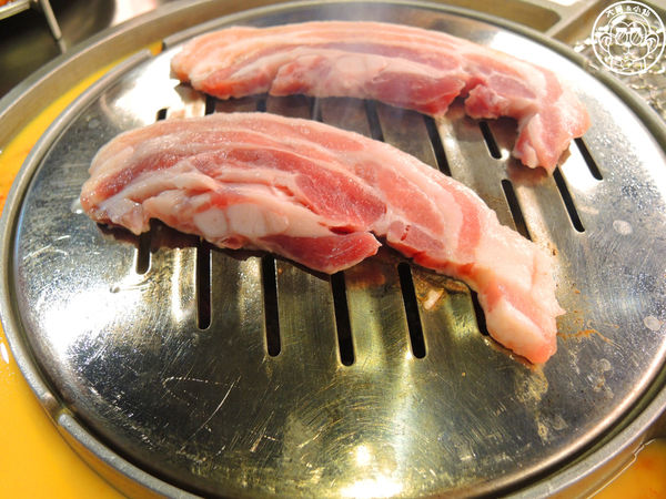 新麻蒲海鷗臺灣1號店：呷飽祙【台北大安･新麻蒲海鷗臺灣1號店마포갈매기】道地韓國風味烤肉