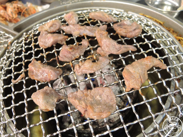 新麻蒲海鷗臺灣1號店：呷飽祙【台北大安･新麻蒲海鷗臺灣1號店마포갈매기】道地韓國風味烤肉