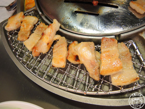 新麻蒲海鷗臺灣1號店：呷飽祙【台北大安･新麻蒲海鷗臺灣1號店마포갈매기】道地韓國風味烤肉