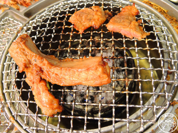 新麻蒲海鷗臺灣1號店：呷飽祙【台北大安･新麻蒲海鷗臺灣1號店마포갈매기】道地韓國風味烤肉