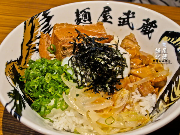 麵屋武藏(鷹虎店):台南 中西區.來自東京的武士魂拉麵 麵屋武藏 鷹虎(新天地)