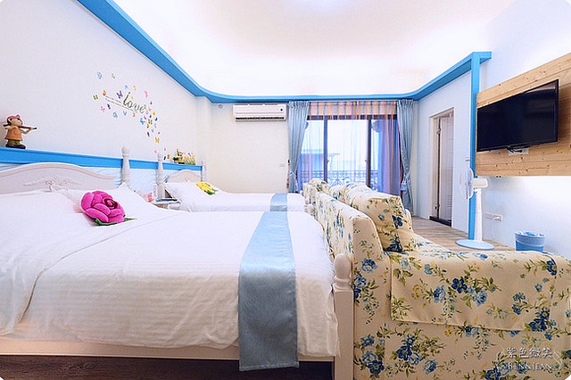 1440553496-3711782403