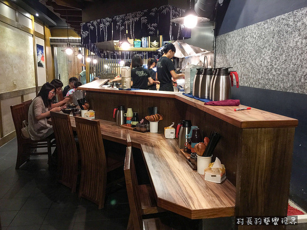 麵處小林(高雄店)：【食記】｛高雄。左營區｝販賣機式拉麵小館！麵處小林-日式拉麵