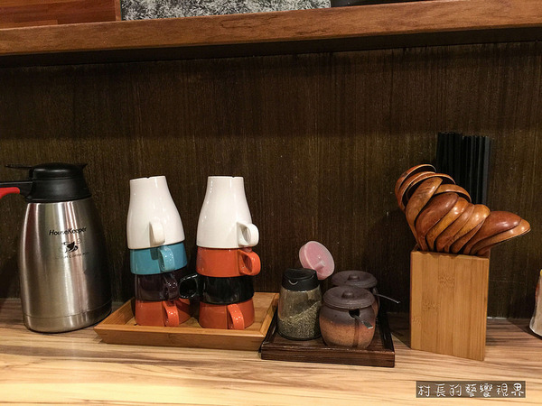 麵處小林(高雄店)：【食記】｛高雄。左營區｝販賣機式拉麵小館！麵處小林-日式拉麵