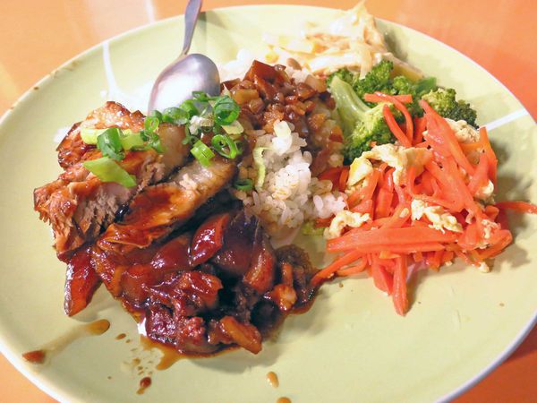 【三重美食】紅燒蹄膀-巷弄裡的老滷汁美味