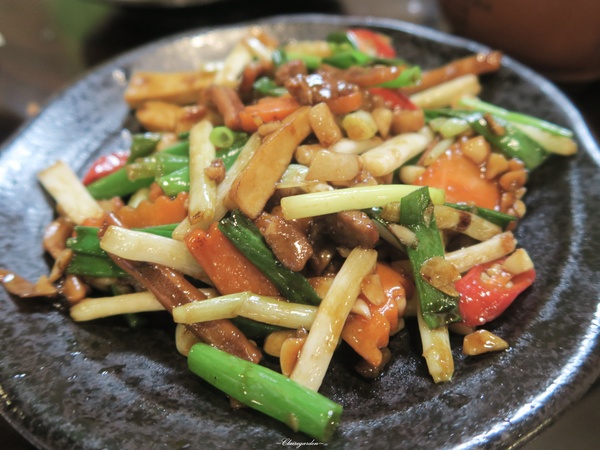 南庄戲院人文客家餐廳:苗栗 南庄戲院人文客家餐廳~50年老金龍之客家菜飄香