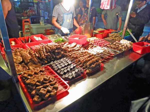 【中和美食】廣福路廟口烤肉攤-在地人極推的烤肉攤