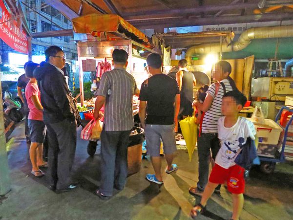 【中和美食】廣福路廟口烤肉攤-在地人極推的烤肉攤