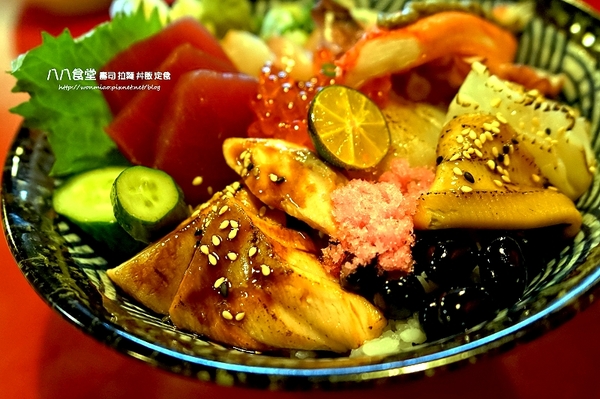 八八食堂：【板橋日本料理推薦】菜色豐富, 高貴不貴!! ✿✿ 八八食堂 壽司, 拉麵, 丼飯, 定食 ✿✿（完整菜單）