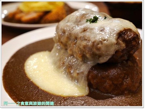 Izumi Curry 京站旗艦店(Izumi Curry 京站旗艦店)：台北京站  Izumi Curry 天使歐姆蛋～不用飛日本來吃大阪濃郁咖哩