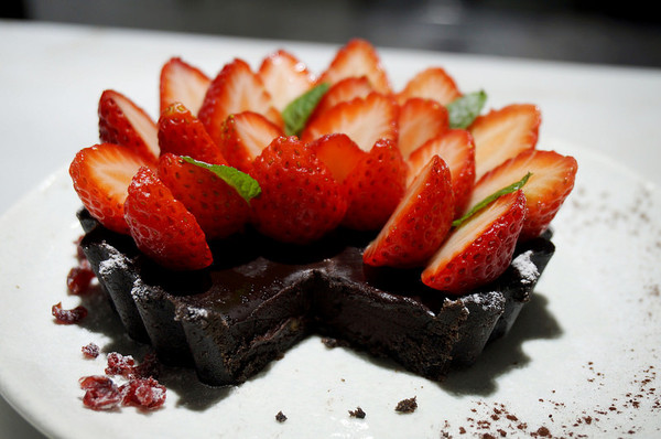 Visiro Café & Smile Beauty 複合式口腔美容咖啡概念店：[忠孝敦化] 咖啡廳 Visiro Café & Smile Beauty - 香港雞蛋仔鬆餅.手作甜點.咖啡.焗烤.帕尼尼