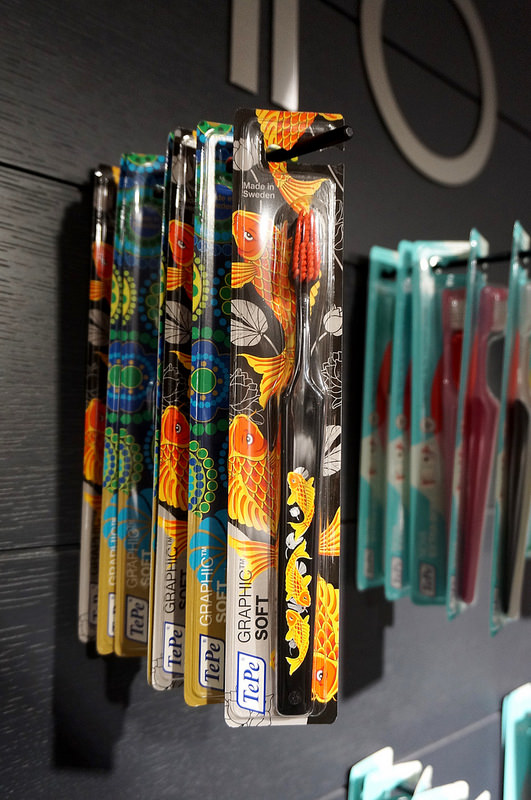 Visiro Café & Smile Beauty 複合式口腔美容咖啡概念店：[忠孝敦化] 咖啡廳 Visiro Café & Smile Beauty - 香港雞蛋仔鬆餅.手作甜點.咖啡.焗烤.帕尼尼