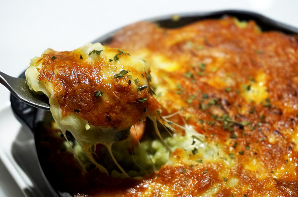 Visiro Café & Smile Beauty 複合式口腔美容咖啡概念店：[忠孝敦化] 咖啡廳 Visiro Café & Smile Beauty - 香港雞蛋仔鬆餅.手作甜點.咖啡.焗烤.帕尼尼