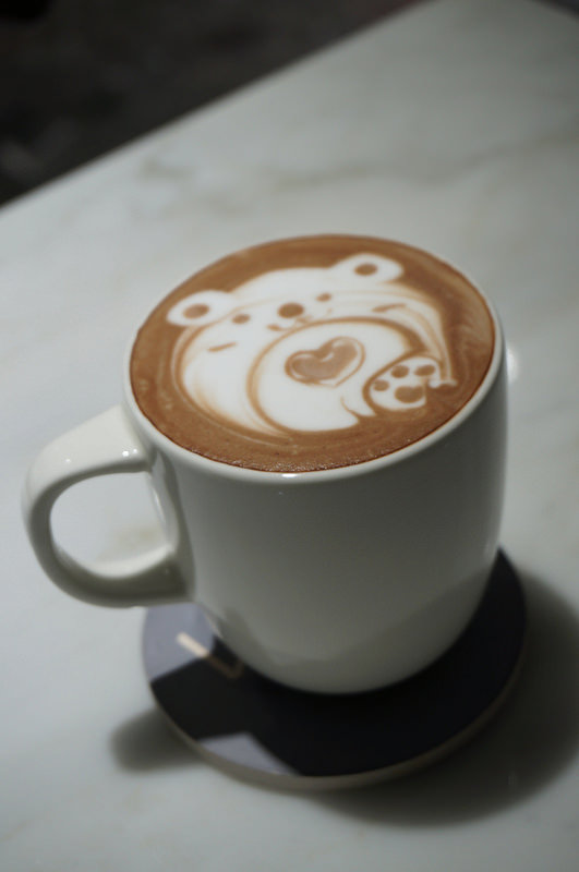 Visiro Café & Smile Beauty 複合式口腔美容咖啡概念店：[忠孝敦化] 咖啡廳 Visiro Café & Smile Beauty - 香港雞蛋仔鬆餅.手作甜點.咖啡.焗烤.帕尼尼