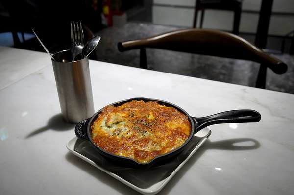 Visiro Café & Smile Beauty 複合式口腔美容咖啡概念店：[忠孝敦化] 咖啡廳 Visiro Café & Smile Beauty - 香港雞蛋仔鬆餅.手作甜點.咖啡.焗烤.帕尼尼