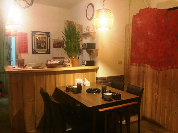 磚腳麻辣鍋：磚腳麻辣鍋