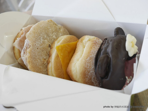 香檸貝克SIANG NING BEIKE(北屯同心店):【食記】台中Siang Ning Beike Lemon Donuts 香檸貝克甜甜圈專賣-北屯同心店@北屯東山路 : 環境寬敞舒適, 甜點口感依舊, 還有新產品等著你喔!!