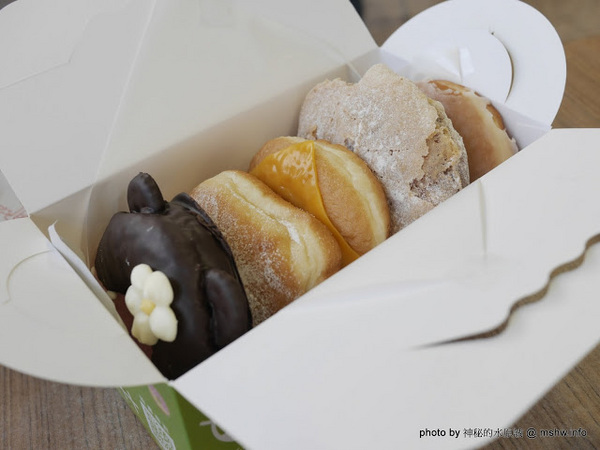 香檸貝克SIANG NING BEIKE(北屯同心店):【食記】台中Siang Ning Beike Lemon Donuts 香檸貝克甜甜圈專賣-北屯同心店@北屯東山路 : 環境寬敞舒適, 甜點口感依舊, 還有新產品等著你喔!!