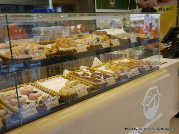 香檸貝克SIANG NING BEIKE(北屯同心店):【食記】台中Siang Ning Beike Lemon Donuts 香檸貝克甜甜圈專賣-北屯同心店@北屯東山路 : 環境寬敞舒適, 甜點口感依舊, 還有新產品等著你喔!!