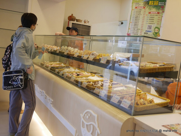 香檸貝克SIANG NING BEIKE(北屯同心店):【食記】台中Siang Ning Beike Lemon Donuts 香檸貝克甜甜圈專賣-北屯同心店@北屯東山路 : 環境寬敞舒適, 甜點口感依舊, 還有新產品等著你喔!!