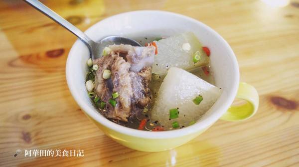 肚臍簡餐咖啡店(原:咖啡家):【苗栗竹南】肚臍簡餐咖啡店充滿著文青氣息,餐點選擇多、CP值高、再訪意願高~