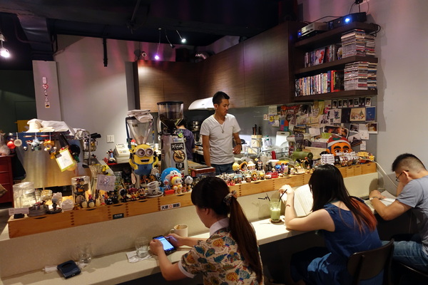 小米酒咖啡館:(胖樺食記)寧靜愜意「小米酒咖啡館」,慵懶發呆好地方/不加一成服務費/永康街/捷運東門站/內含菜單/文青