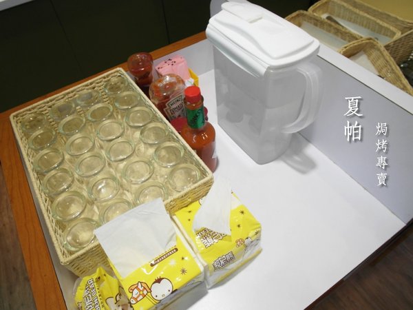 夏帕焗烤專賣(台南夢時代店)：【台南】夏帕焗烤專賣 (夢時代店) ──BABY蜜糖土司／平價焗烤／推辣肉醬起司脆餅