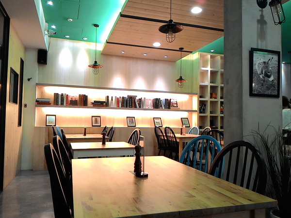 貪吃驢子：貪吃驢子..       因為貪吃所以好吃～