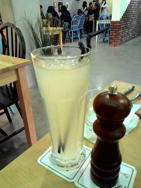 貪吃驢子：貪吃驢子..       因為貪吃所以好吃～