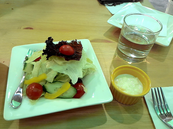 貪吃驢子：貪吃驢子..       因為貪吃所以好吃～