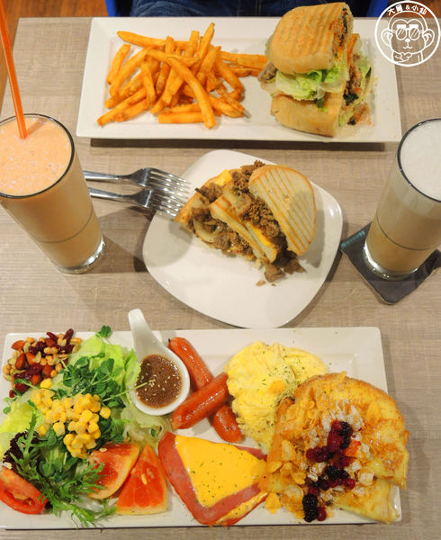 豐滿咖啡早午餐:呷飽祙【新北新莊・豐滿咖啡早午餐(新莊店)】澎派早餐又一發