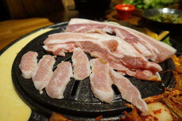 滋滋咕嚕 쩝쩝꿀꺽 韓式烤肉專門店:滋滋咕嚕 ♥ 쩝쩝꿀꺽 ♥ 韓式烤肉 ♥台北東區美食