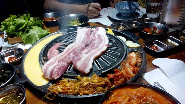 滋滋咕嚕 쩝쩝꿀꺽 韓式烤肉專門店:【台北大安.燒肉 】滋滋咕嚕韓式烤肉專門店 ☆ 必點護心肉豬肉拼盤