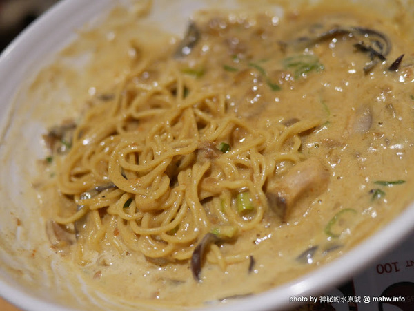 野島家麵屋(河南店):【食記】台中ラ一メン野島家麵屋河南店@西屯逢甲夜市 : 率性新吃法!奶蓋咖哩麵.客製化丼飯等你來嘗鮮~招牌美味一次滿足