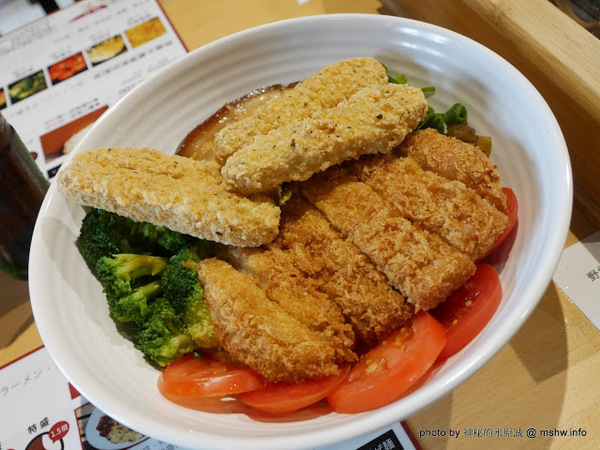 野島家麵屋(河南店):【食記】台中ラ一メン野島家麵屋河南店@西屯逢甲夜市 : 率性新吃法!奶蓋咖哩麵.客製化丼飯等你來嘗鮮~招牌美味一次滿足