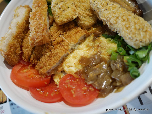 野島家麵屋(河南店):【食記】台中ラ一メン野島家麵屋河南店@西屯逢甲夜市 : 率性新吃法!奶蓋咖哩麵.客製化丼飯等你來嘗鮮~招牌美味一次滿足