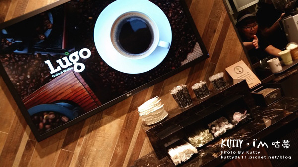2015-10-30Lugo咖啡店 (6).jpg