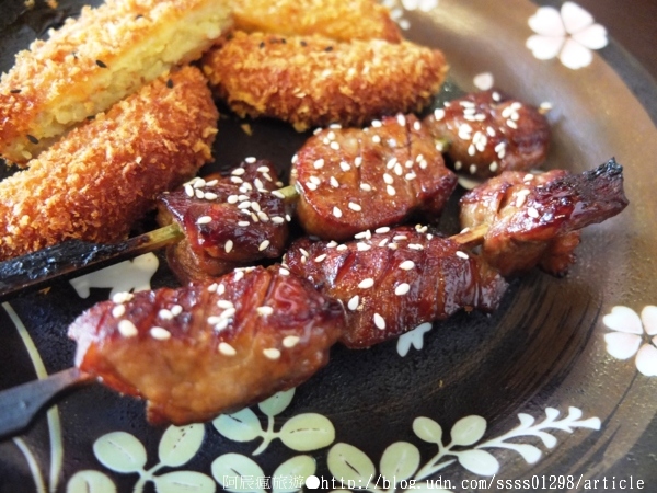 露琦和洋餐廳:【美食特搜。屏東市】露琦和洋餐廳。龍貓出沒小秘境 巷弄裡的日式木造童趣餐廳