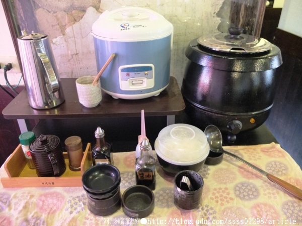 露琦和洋餐廳:【美食特搜。屏東市】露琦和洋餐廳。龍貓出沒小秘境 巷弄裡的日式木造童趣餐廳