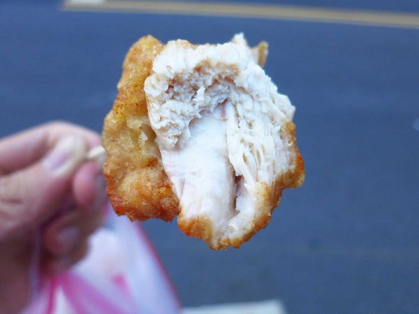 【新莊美食】化成路炸雞店-不到三小時賣光光