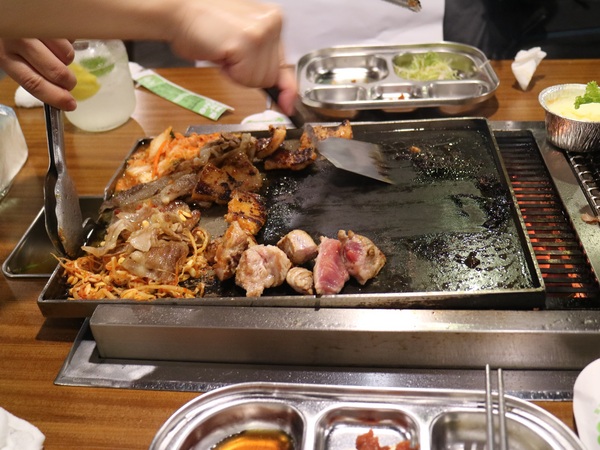 VEGETEJIYA菜豚屋(林森店):【台北美食】日式燒烤VEGETEJIYA菜豚屋(林森店)@中山捷運站