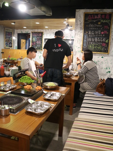 VEGETEJIYA菜豚屋(林森店):【台北美食】日式燒烤VEGETEJIYA菜豚屋(林森店)@中山捷運站