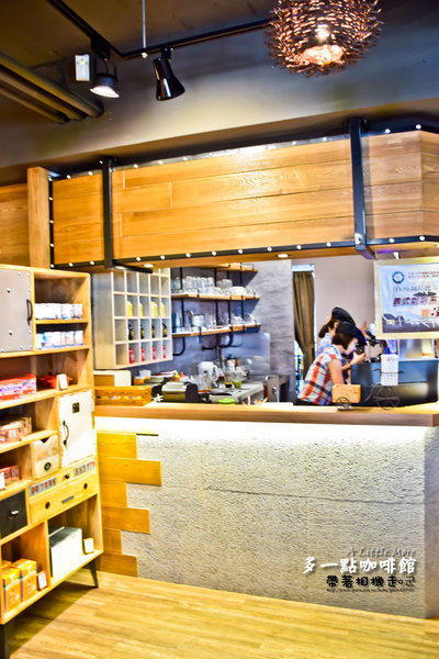 多一點咖啡館 A Little More(台南美學館):台南 中西區.多一點的選擇 充滿飽足感 A Little More 多一點咖啡館