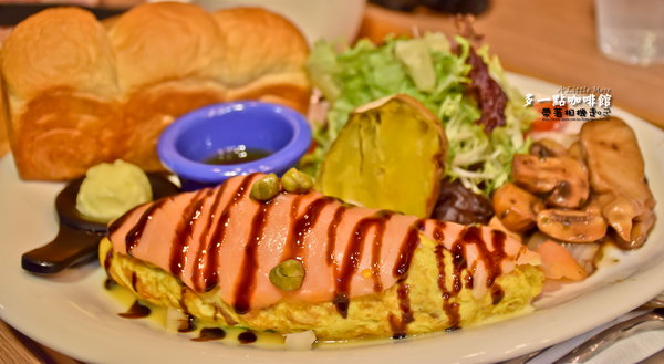 多一點咖啡館 A Little More(台南美學館):台南 中西區.多一點的選擇 充滿飽足感 A Little More 多一點咖啡館