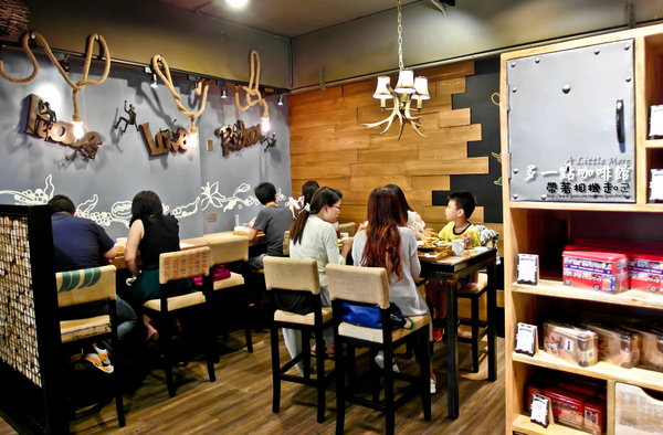 多一點咖啡館 A Little More(台南美學館):台南 中西區.多一點的選擇 充滿飽足感 A Little More 多一點咖啡館