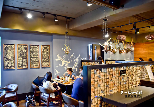 多一點咖啡館 A Little More(台南美學館):台南 中西區.多一點的選擇 充滿飽足感 A Little More 多一點咖啡館