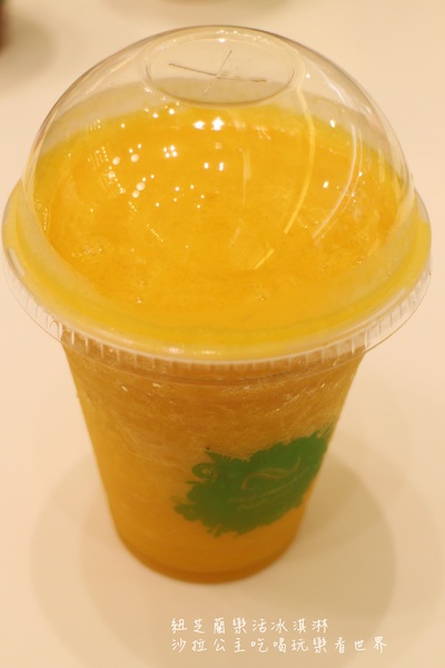 紐芝蘭樂活冰淇淋New Zealand Natural(台北忠孝SOGO店):忠孝復興捷運美食/紐芝蘭樂活冰淇淋『New Zealand Natural』低脂的喔