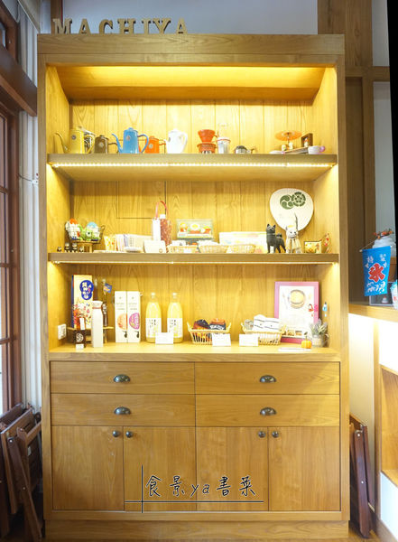 MACHIYA cafe 町家咖啡:【食記】台中西區-町家珈啡。抹茶控必訪且有可愛店狗的日式咖啡廳||抹茶霜淇淋|抹茶刨冰|宇治金時||