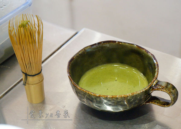 MACHIYA cafe 町家咖啡:【食記】台中西區-町家珈啡。抹茶控必訪且有可愛店狗的日式咖啡廳||抹茶霜淇淋|抹茶刨冰|宇治金時||